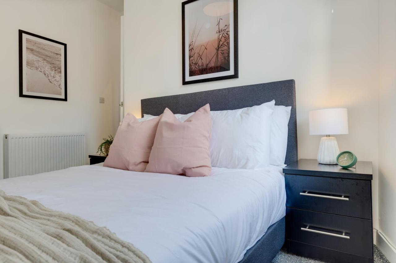 Ultra Luxe 2 Bedroom Near Beach, Centre & Peasholm Park